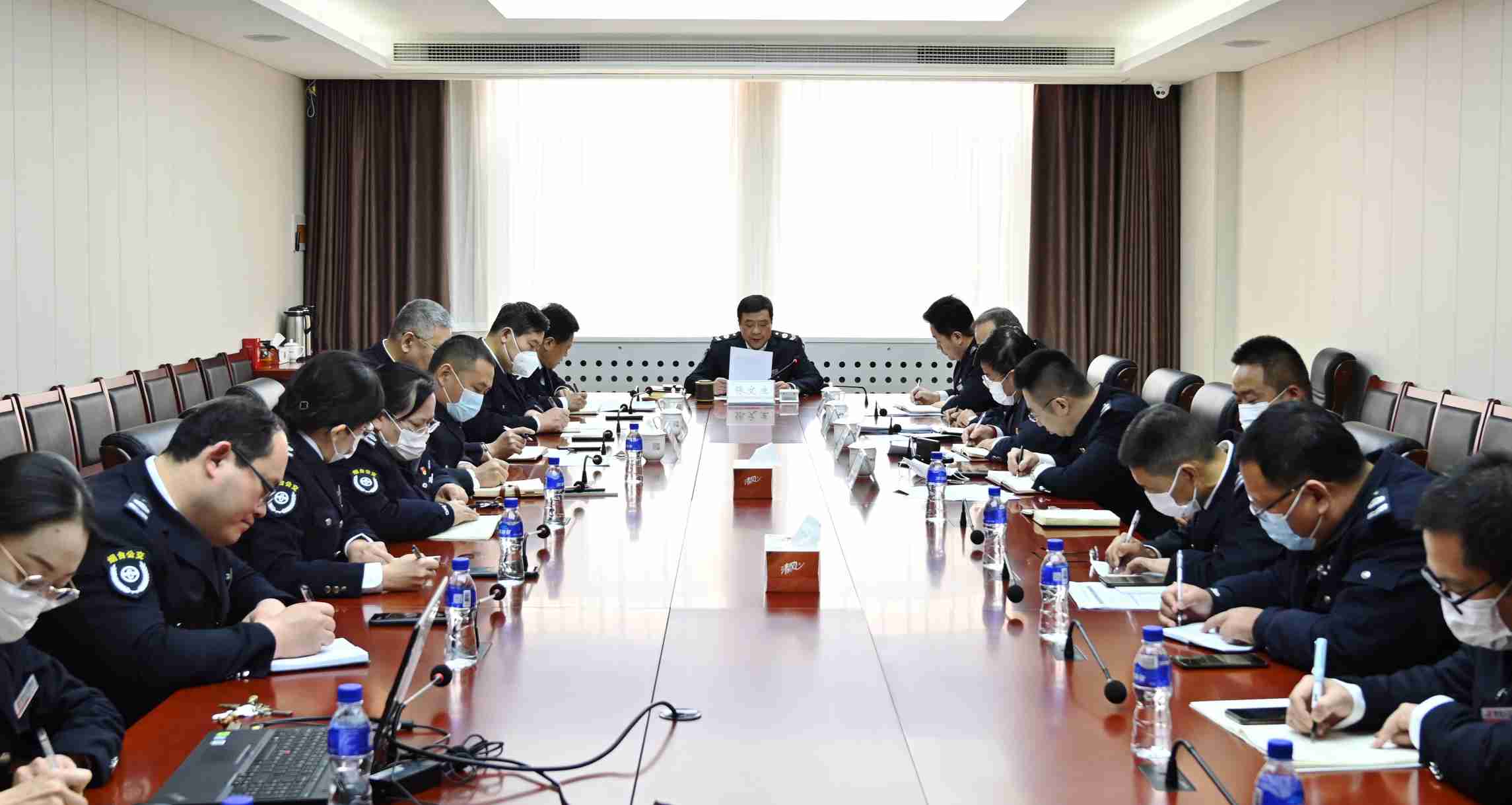 風(fēng)勁好揚帆 奮進正當時 煙臺公交集團迅速傳達貫徹全市重點項目推進暨掛圖作戰(zhàn)指揮部動員會議精神